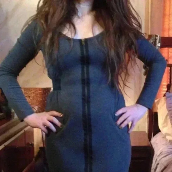 RARE Barami Sz S  Y2K gray, long-sleeve, zip-front dress with contrast Sides. - Picture 4 of 10